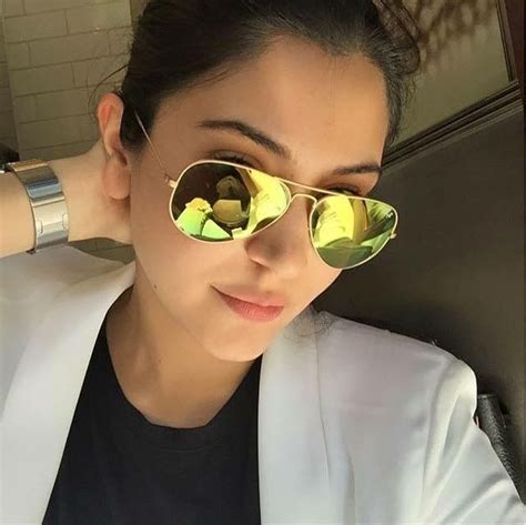 anushka sharma sunglasses